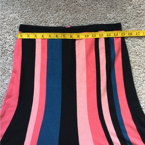🔥🔥HOST PIC🔥🔥Vince Camuto Striped Flare Skirt - Picture 8 of 11